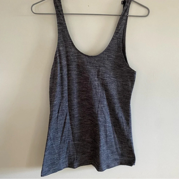 lululemon athletica Tops - Lululemon Grey Lightweight Tank Size 6
